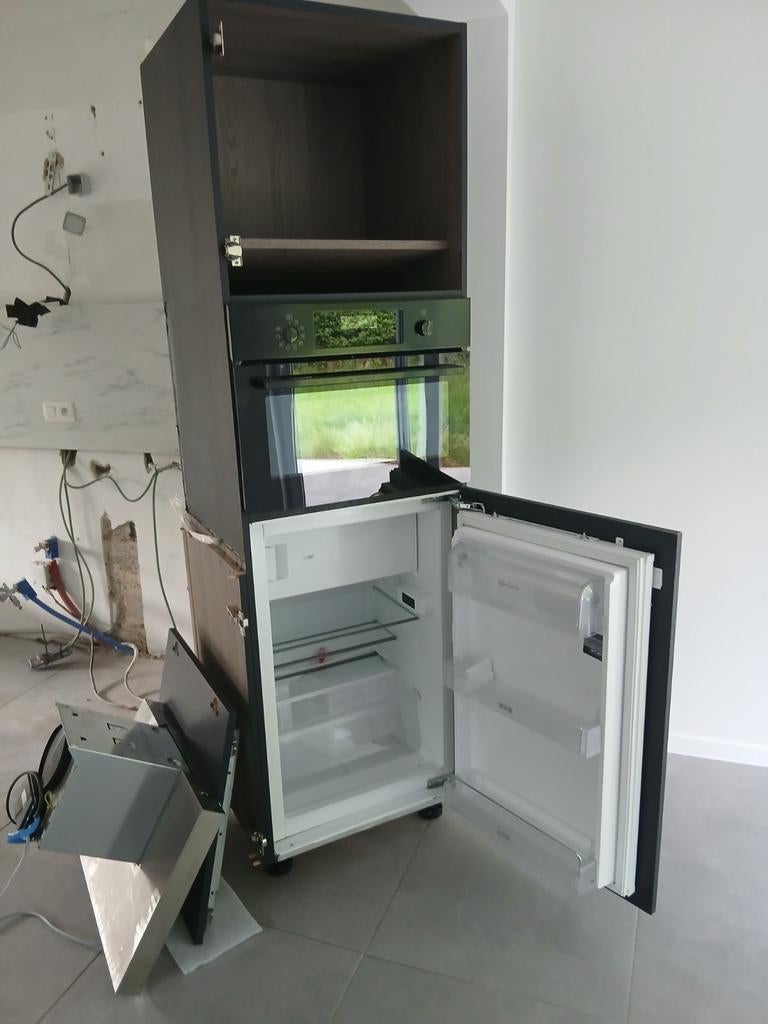 Verticale keukenblok met vele toestellen, Elektronische apparatuur, Ophalen of Verzenden, Met vriesvak