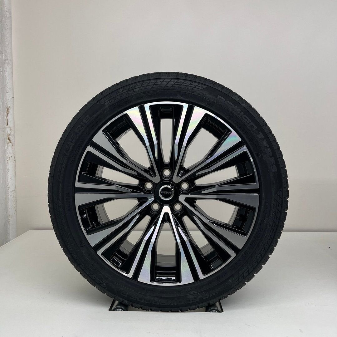 Volvo V60 / S60 - 18 inch - winterbanden NIEUW, 18 inch, Banden en Velgen, Nieuw, 235 mm