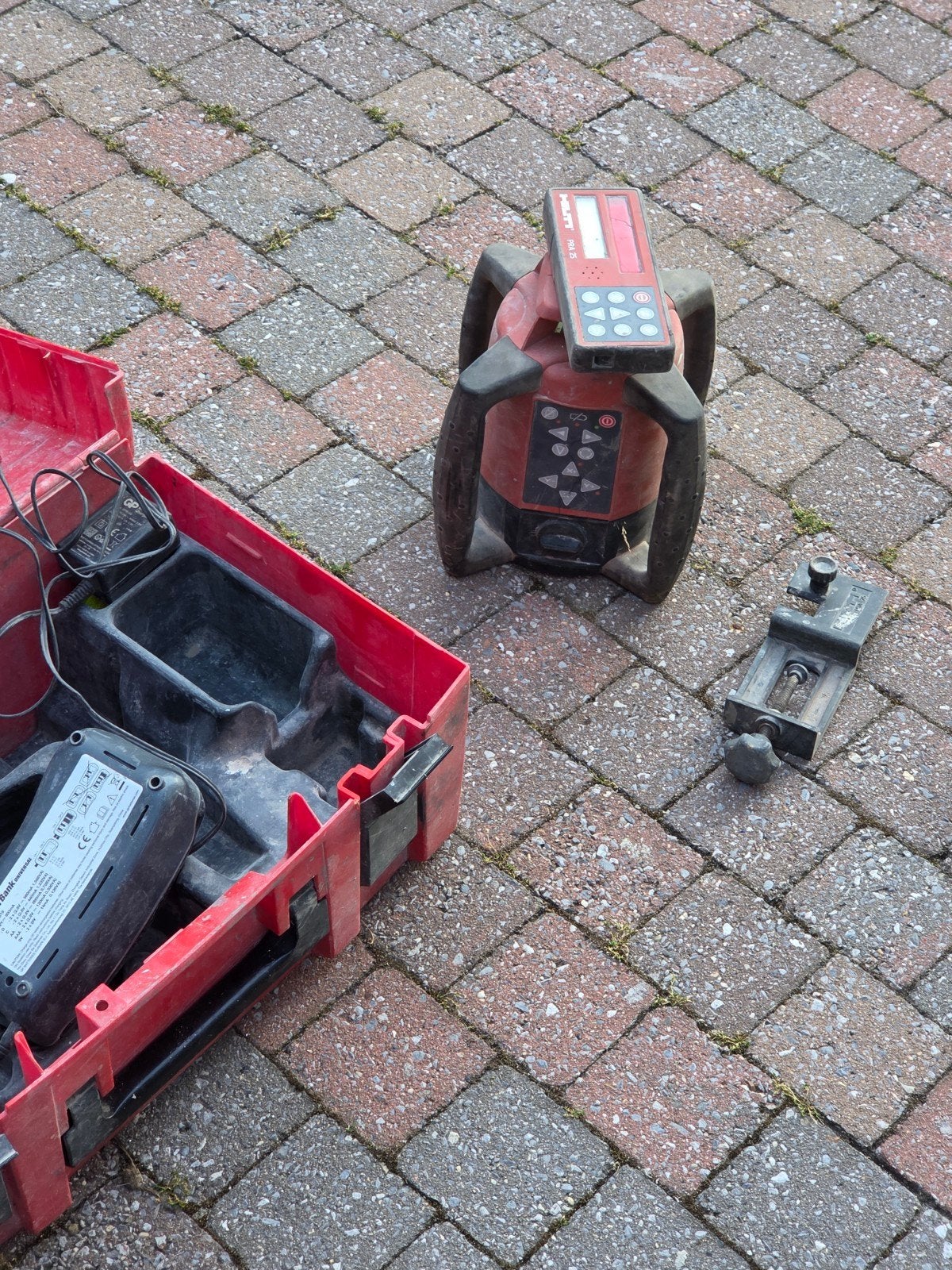 Hilti laser, Doe-het-zelf en Bouw, Meetapparatuur, Ophalen