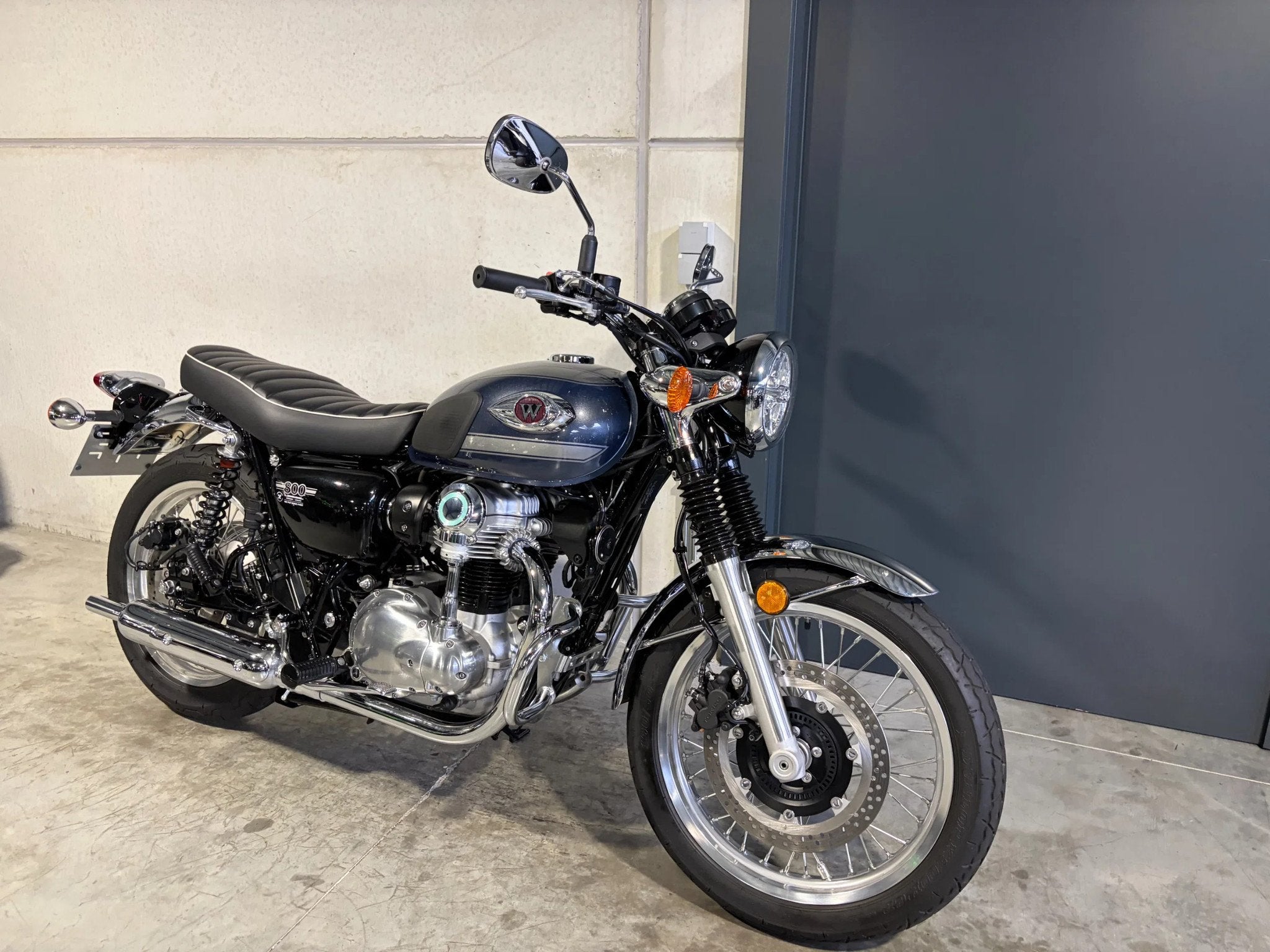 Kawasaki W800 in showroomstaat (bj 2023), Bedrijf, 12 t/m 35 kW, 800 cc, Overig