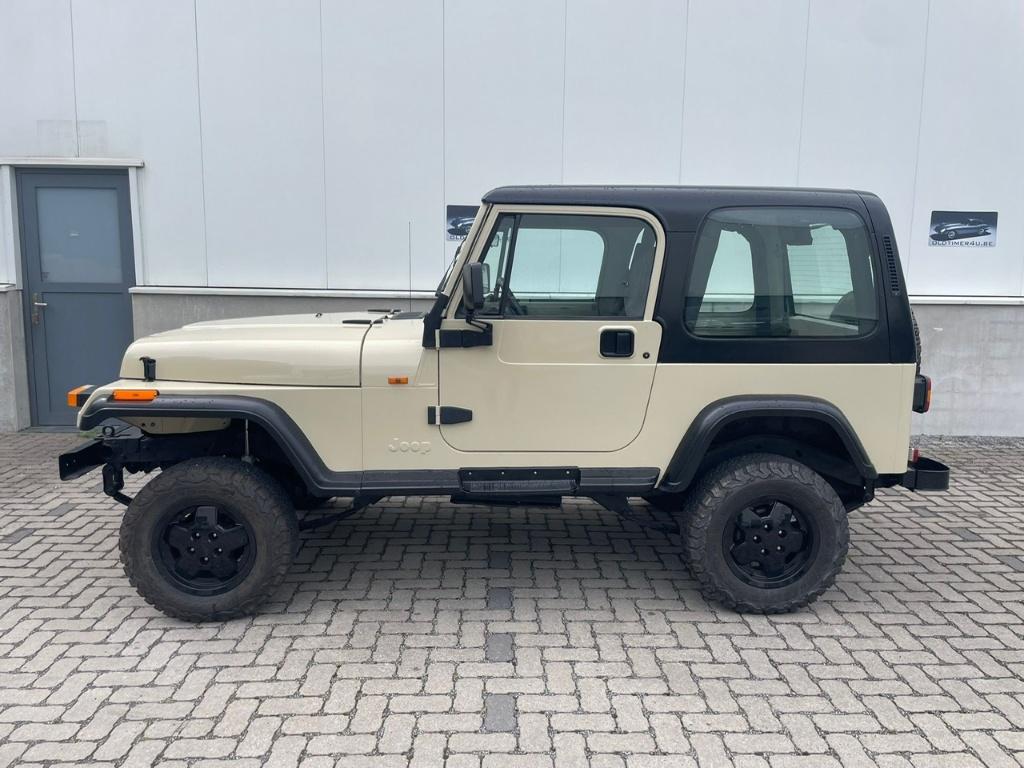 Jeep Wrangler, voiture ancienne, comme NEUVE, Achat, 2500 cm³, Entreprise, 2 places