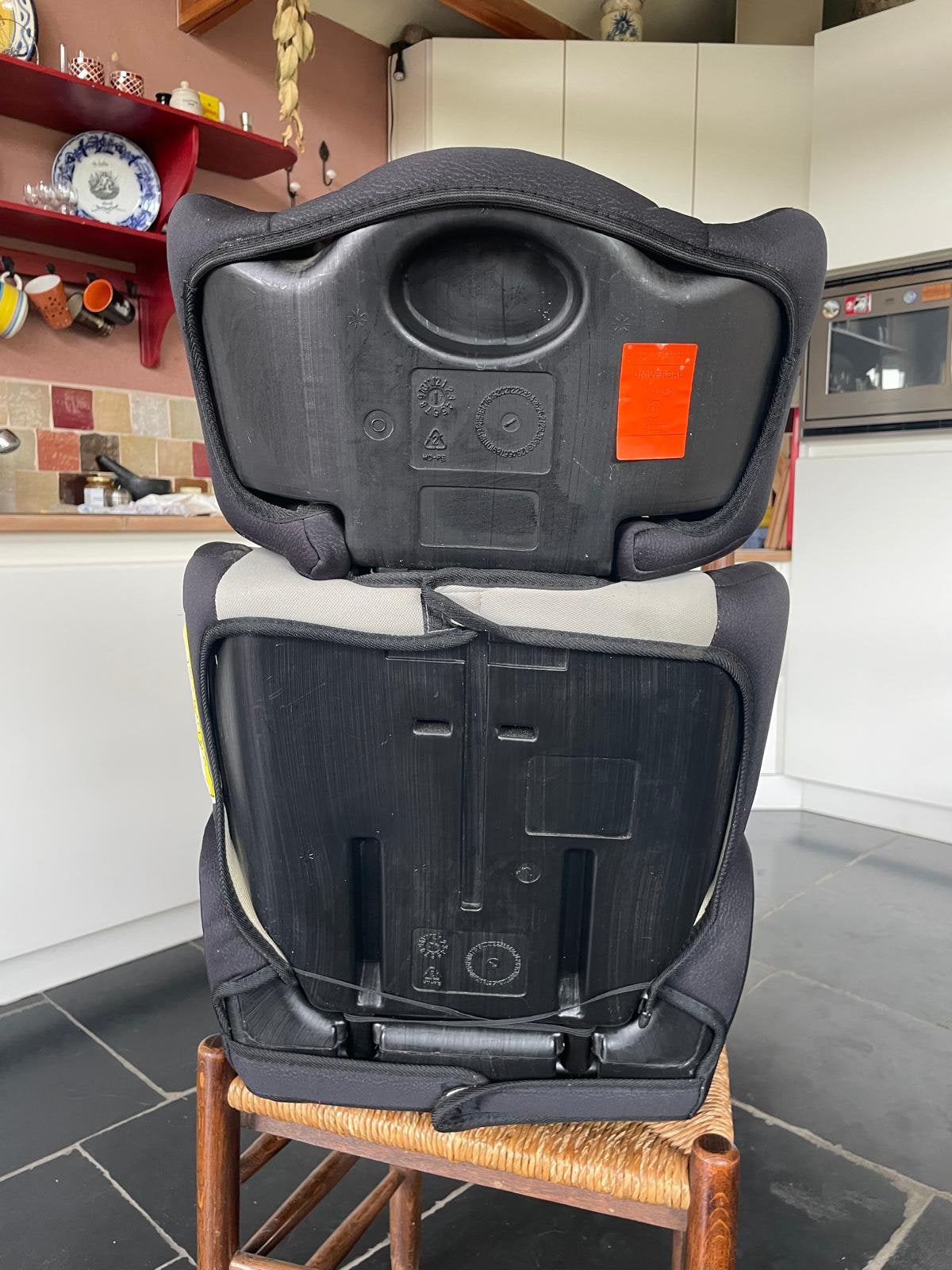 Siège auto 3 pièces noir pour enfants pesant de 15 à 36 kg., Enfants & Bébés, Sièges auto, Autres marques, Enlèvement, Ceinture de sécurité ou Isofix
