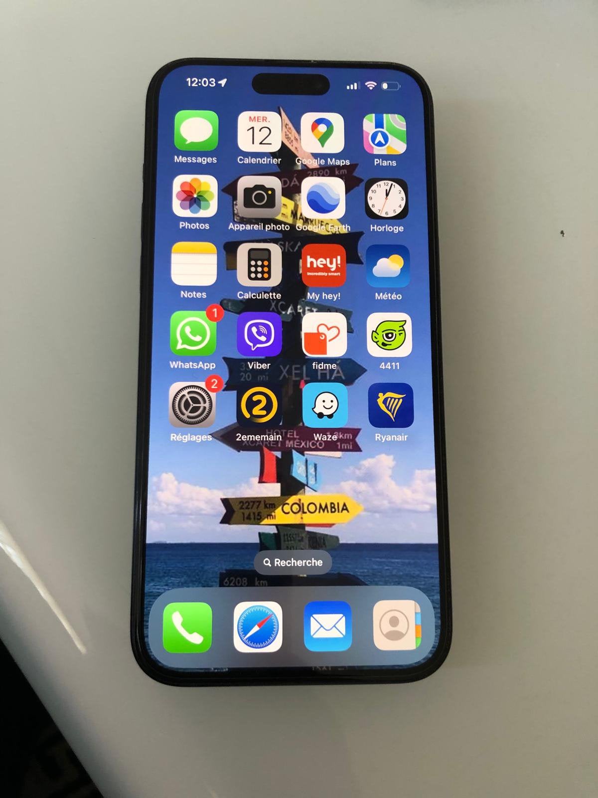 iPhone 15 pro max de 256 giga en très bonne état général, Télécoms, Téléphonie mobile | Apple iPhone, Enlèvement, Comme neuf, IPhone 15