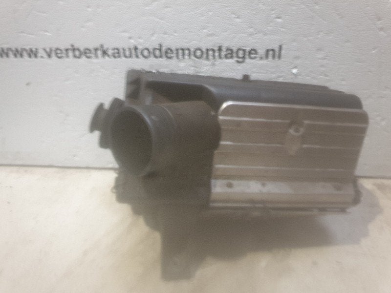 BOITIER FILTRE À AIR Audi 80 (B4) (01-1991/12-1995), Auto-Union-Straße  1,
85057  Ingolstadt, DE, Info@audi.de, Audi, Utilisé