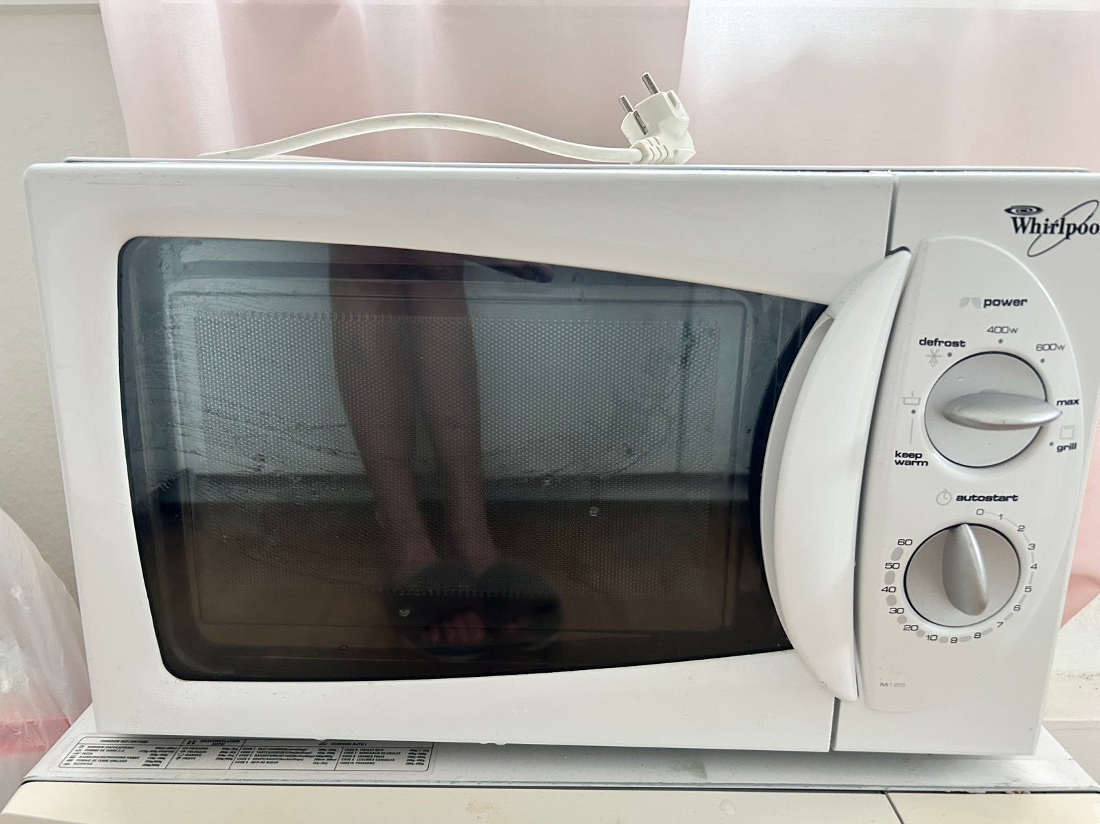 Whirlpool microgolfoven, Elektronische apparatuur, Ophalen, Zo goed als nieuw, Microgolfoven, Draaiplateau