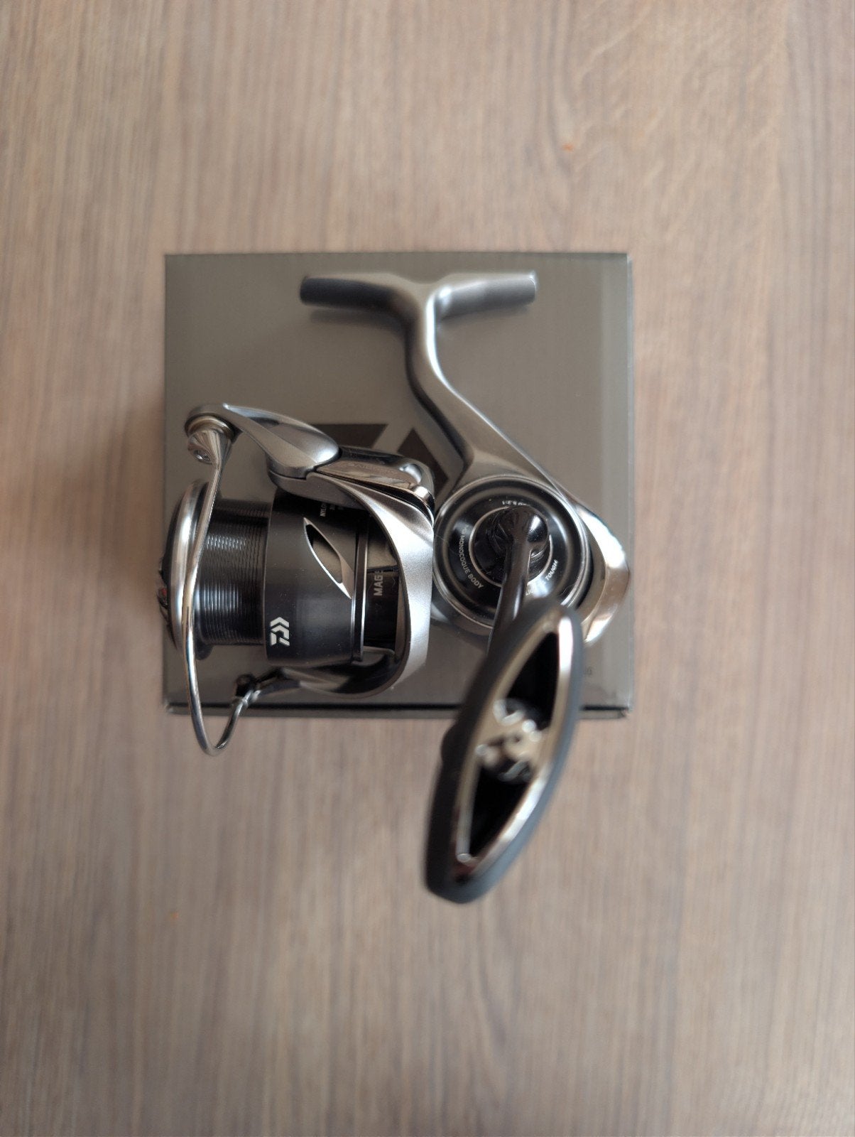 daiwa caldia 2500lt nieuwstaat en braid (3sessies gebruikt), Ophalen, Molen
