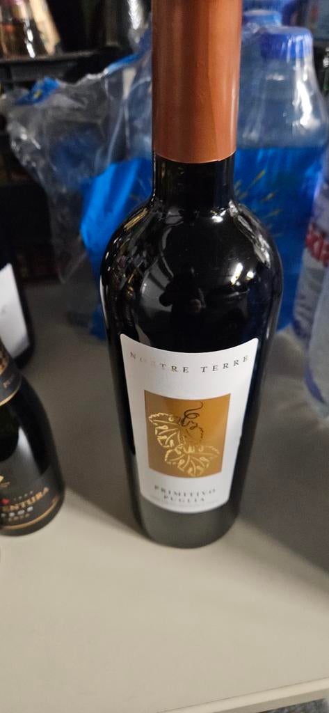 1 bouteilles de vin des puglia.