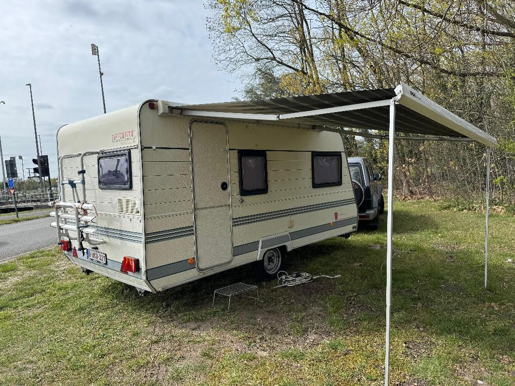 CARAVAN, Caravanes & Camping, Caravanes, Jusqu'à 4, Poêle, 4 à 5 mètres, 750 - 1000 kg