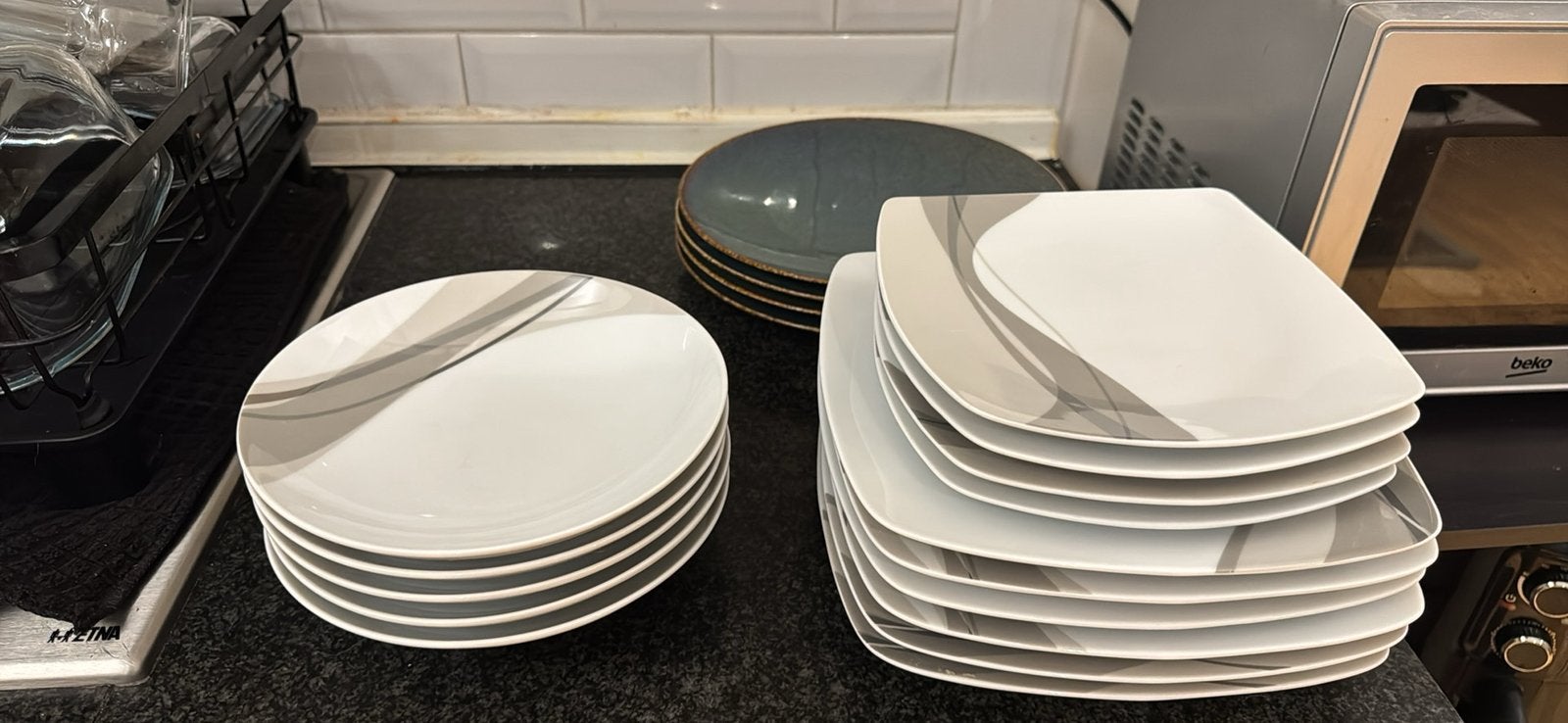 Lot de 19 assiettes, Ophalen, Zo goed als nieuw, Bord(en)