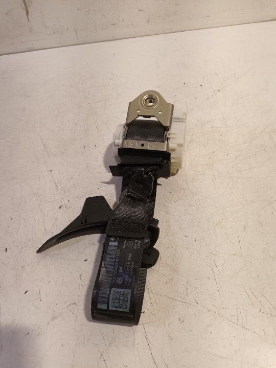 Veiligheidsgordel rechts achter Volkswagen Passat, Onderdelen@venauto.nl, Van der Ven Autorecycling B.V., Ettenseweg 76, 4706 PB Roosendaal, The Netherlands