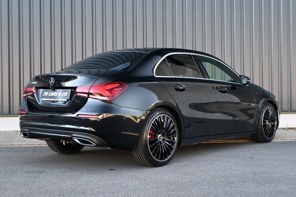 Mercdees A180 Sedan Carplay, Cam, LED, sfeerverl, zetverw, Auto's, Mercedes-Benz, Bedrijf, 5 deurs, 3 cilinders, https://public.car-pass.be/vhr/f31b7bd8-3f2a-4279-810c-dda7f002087e