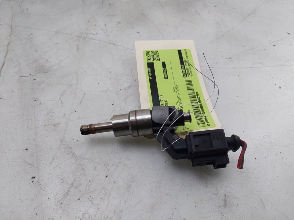 INJECTOR BRANDSTOF Volkswagen Golf Plus (5M1 / 1KP), Auto-onderdelen, Robert Bosch AG, Gebruikt, Volkswagen, Robert-Bosch-Allee 1
74232  Abstatt, DE