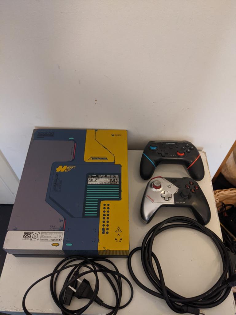 XBOX One X Cyberpunk 2077 Limited Edition in Nieuwe Staat!!!, Ophalen of Verzenden, Nieuw