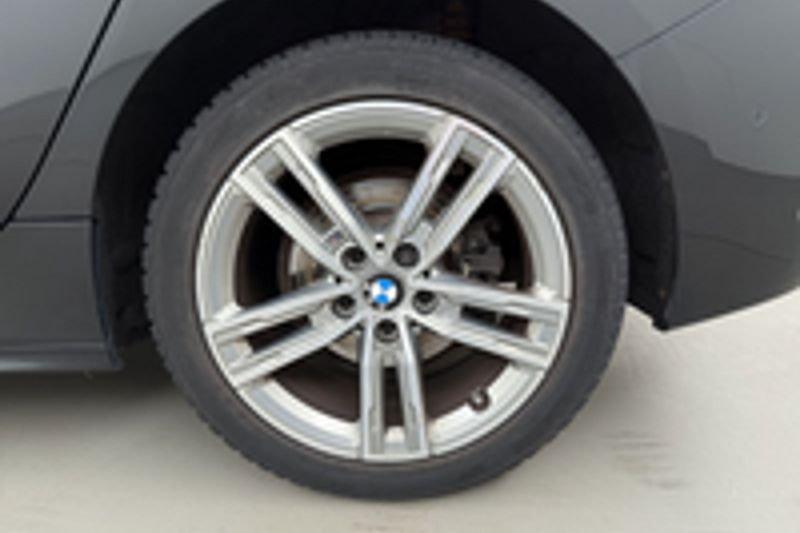 BMW Série 1 1 HATCH 118ia 136 AT, Auto's, BMW, 4 deurs, 1 Reeks, Gebruikt, Zwart
