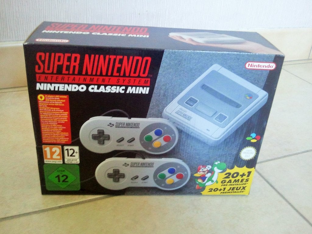 Super Nintendo Classic Mini (SNES mini), Games en Spelcomputers, Spelcomputers | Nintendo Super NES, Ophalen, Nieuw, Met 2 controllers