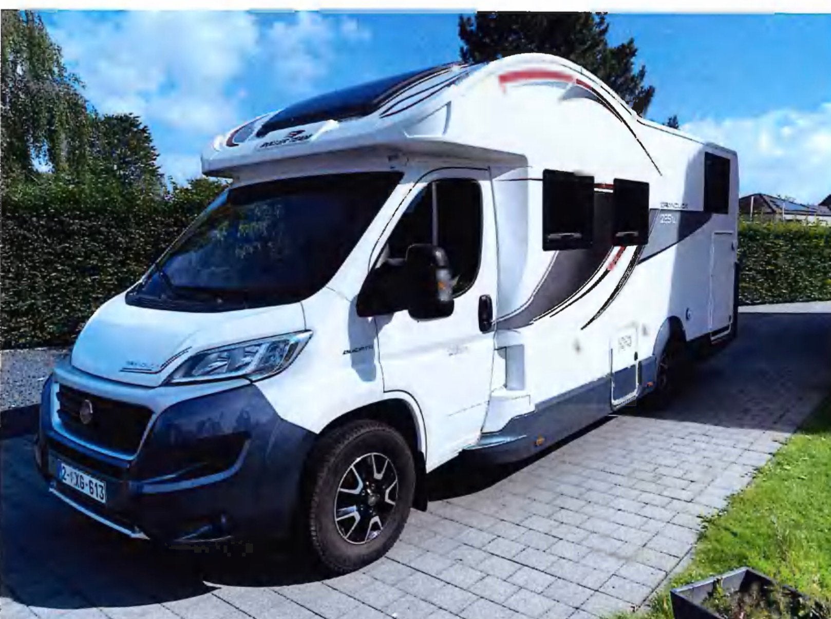 Mobilhome en aanhangwagen, Caravans en Kamperen, Mobilhomes, Overige merken, Standaard zit, Half-automaat, Ringverwarming