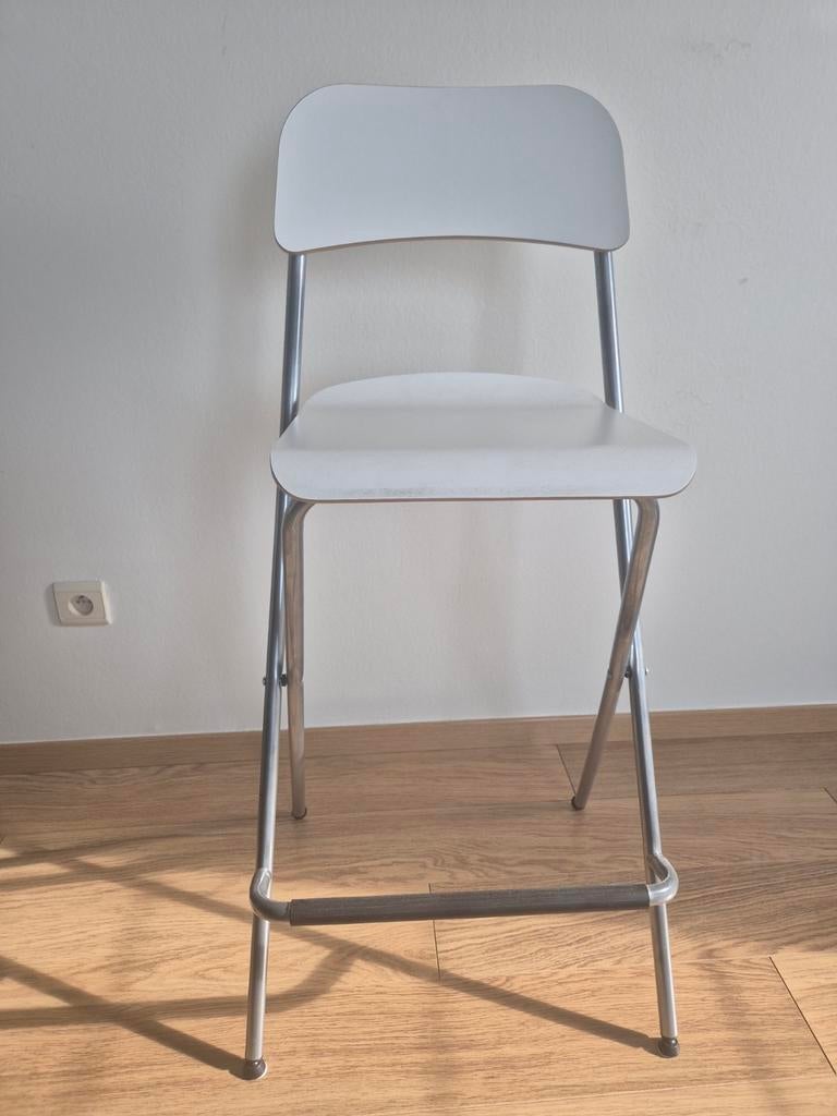 Barkrukken Ikea, Ophalen