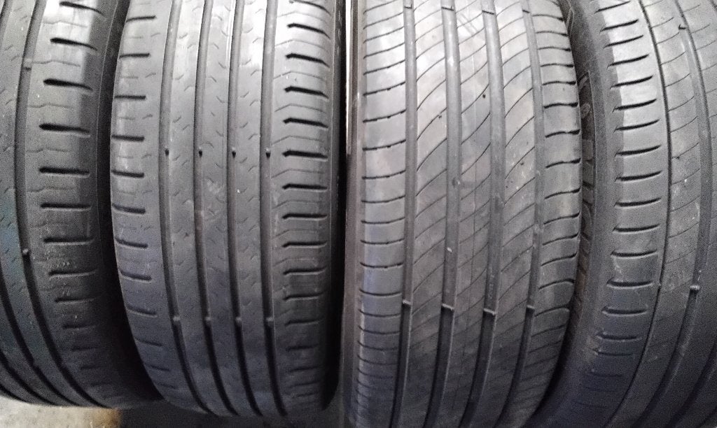 Banden 17 inch 205 breed 40 hoog 215 breed, Auto-onderdelen, Banden en Velgen, Ophalen, 17 inch, Band(en)