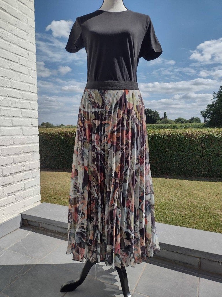 Jupe plissée LC Waikiki 38 + t-shirt BR Petite L - aussi sép, Taille 38/40 (M), LC waikiki, Comme neuf, Multicolore