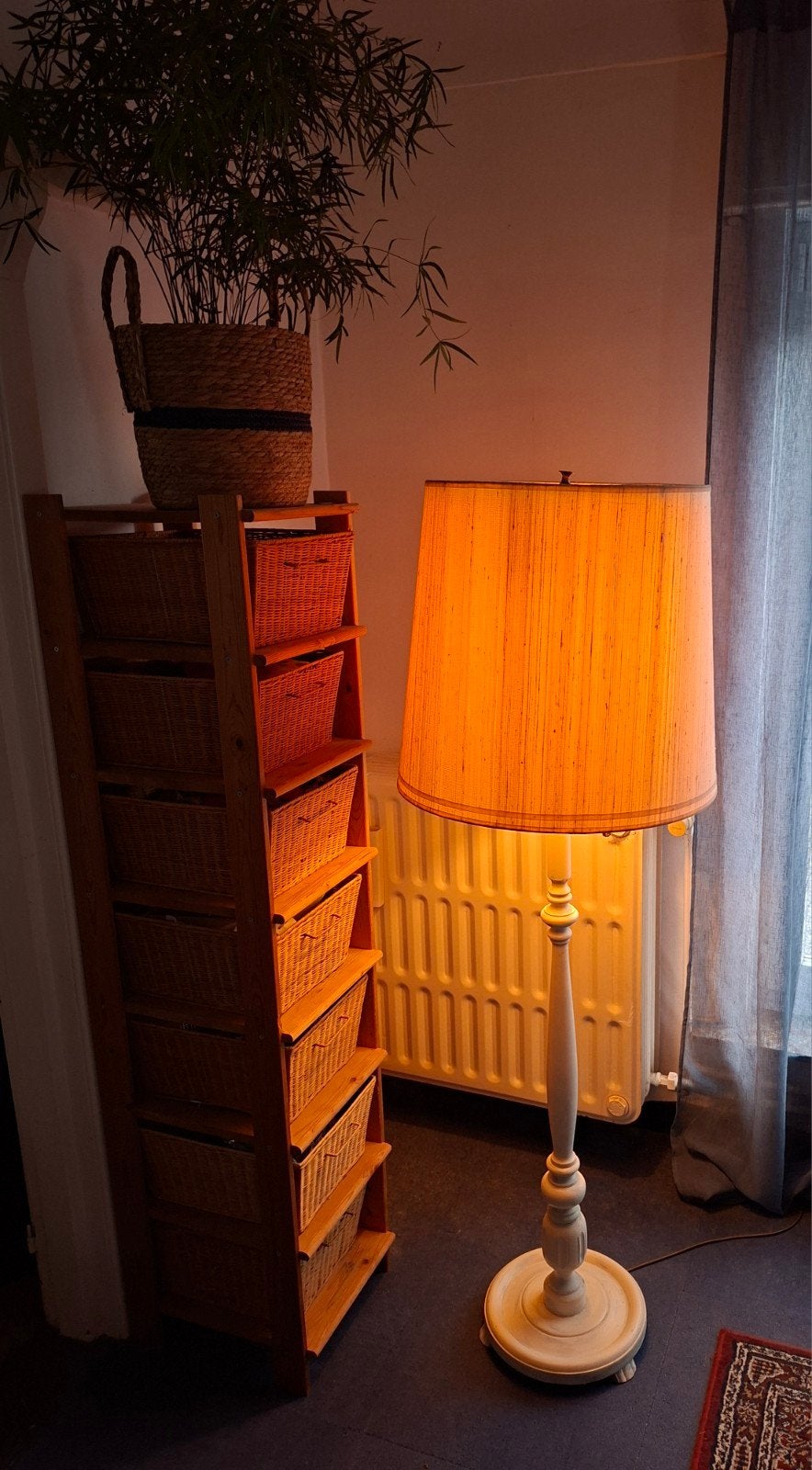 Lampe sur pied vintage des années 1960 avec pied en bois et, 60jaren, Bois, 150 à 200 cm, Enlèvement