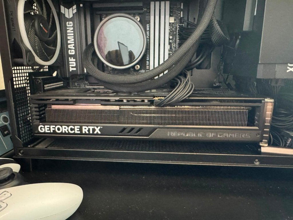 ROG Strix RTX4090 24GB (with OG support bracket/screwdriver), Computers en Software, Videokaarten, Ophalen, GDDR6, PCI-Express 4