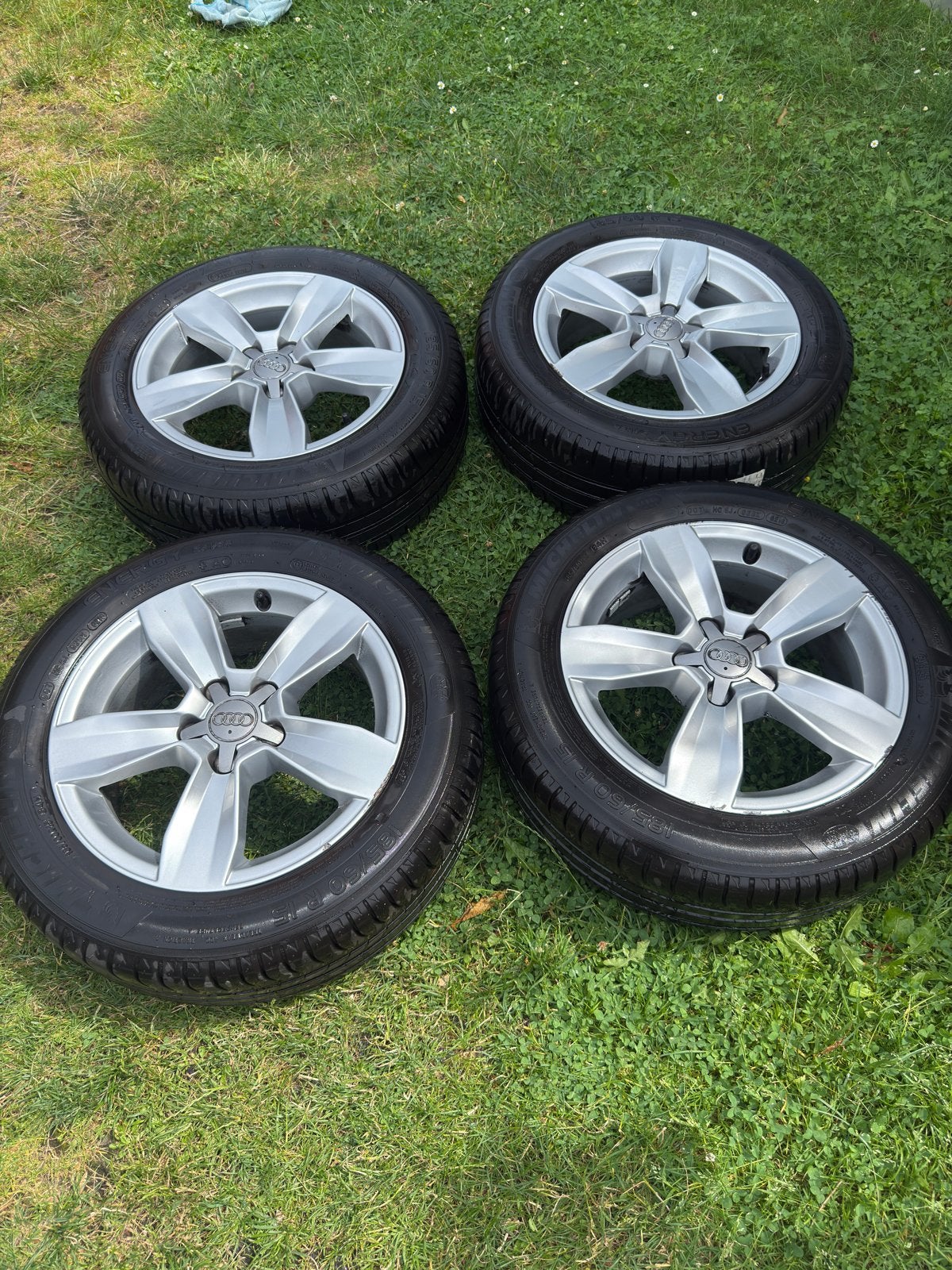 Jantes Audi A1 d’origine – 15 pouces – Avec pneus, Enlèvement