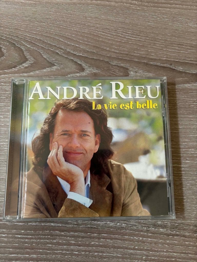 André Rieu cd, La vie est belle, Mag weg voor 2 euro., CD & DVD, CD | Instrumental, Autres genres, Enlèvement ou Envoi, Comme neuf