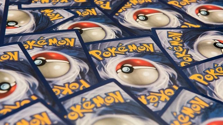 Ik koop jouw pokemon kaarten voor een goede prijs!, Ophalen, Zo goed als nieuw