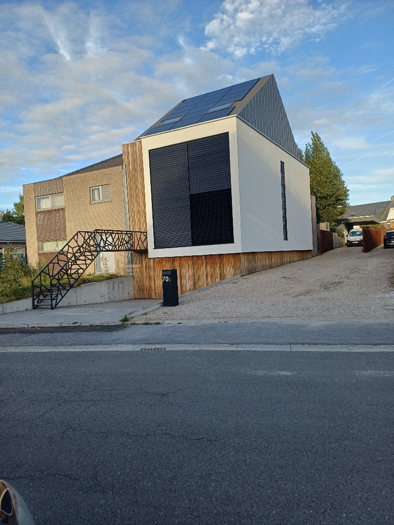 maison : 6 chambres + 6 places de stationnement souterraines, Immo, 220 m², 6 pièces, 34 kWh/m²/an, 200 à 500 m²