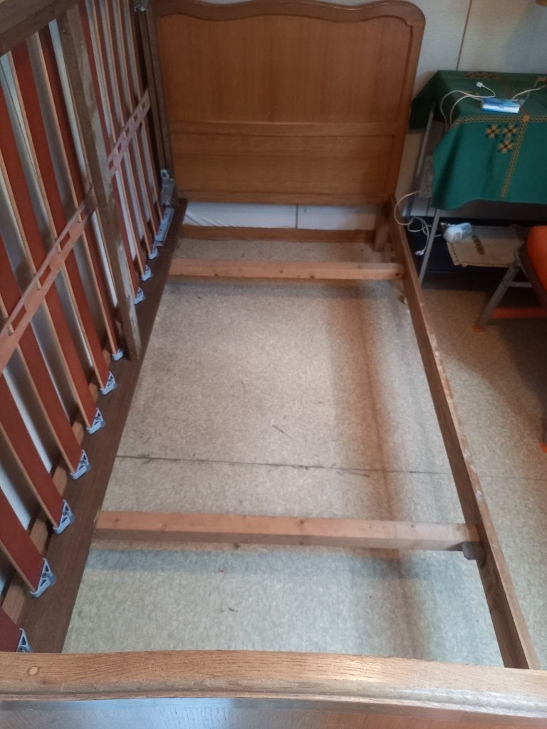 2 bedden voor 1 persoon, Huis en Inrichting, Slaapkamer | Bedden, Ophalen, Gebruikt, Eenpersoons, Bruin