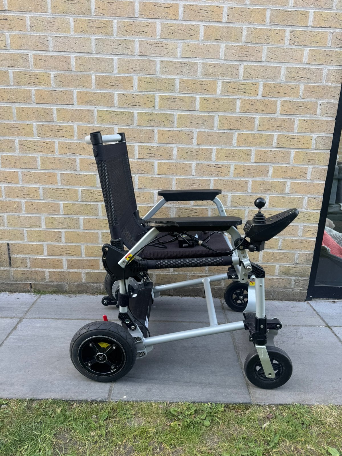 Fauteuil roulant électrique pliable Joyrider très léger, Divers, Chaises roulantes, Enlèvement ou Envoi, Pliant, Comme neuf, Fauteuil roulant électrique
