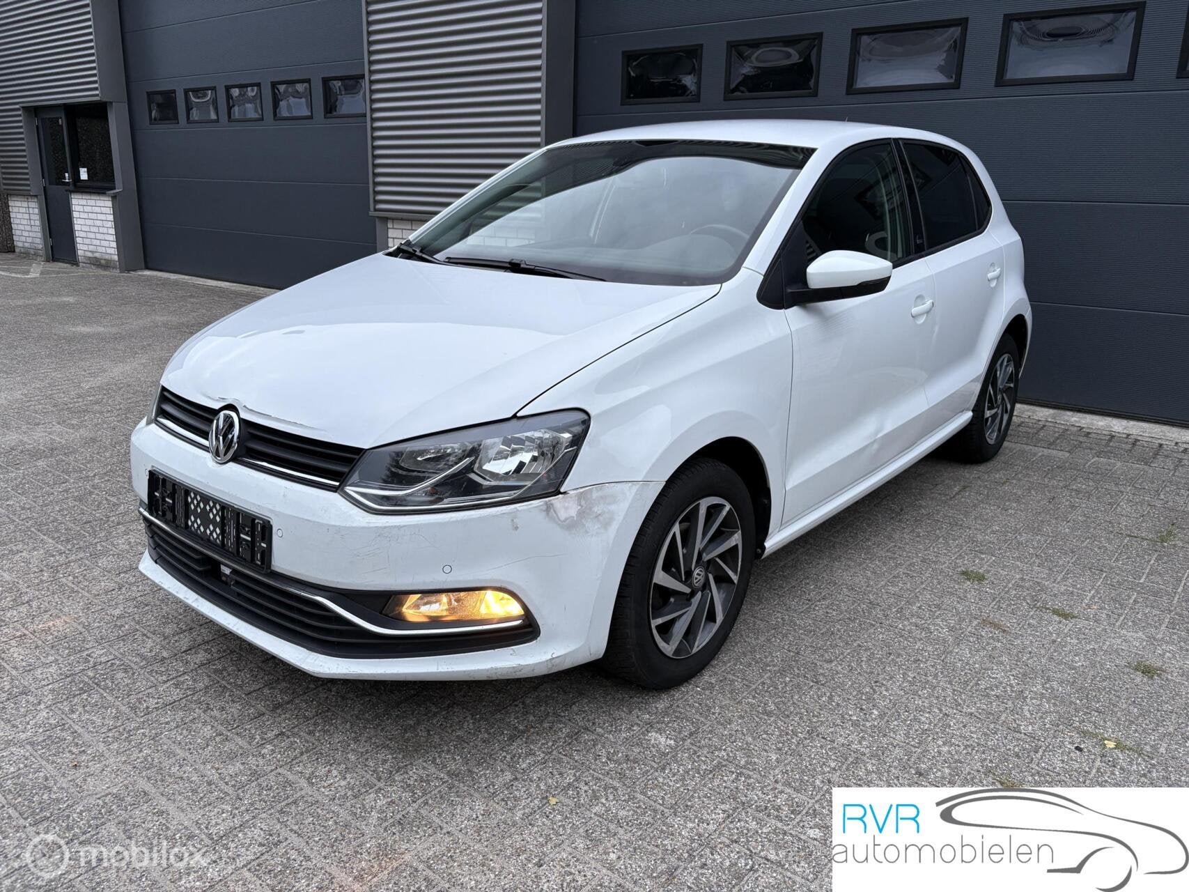 Volkswagen Polo 1.0 SOUND / CLIMA / NAVI / CRUISE, Auto's, Voorwielaandrijving, Stof, Zwart, Wit