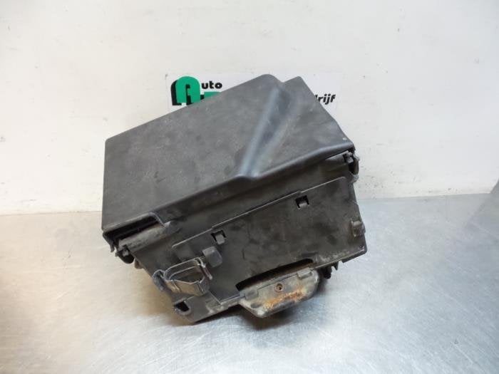 Boîtier de batterie d'un Skoda Fabia (Fabia 00-), -, Utilisé, Skoda, -
