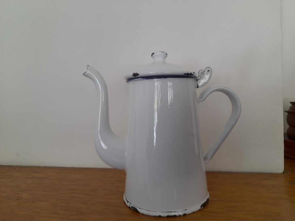Theepot van wit geëmailleerd laken (vintage)., Ophalen of Verzenden