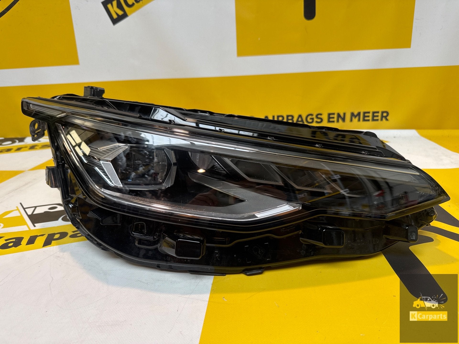 Vw Golf 8 Facelift koplamp rechts black Edition 5H1941036N, Info@fabrikant.eu, Fabrikant BV, Gebruikt, Fabrikantstraat 1
1000 AA  Amsterdam, NL
