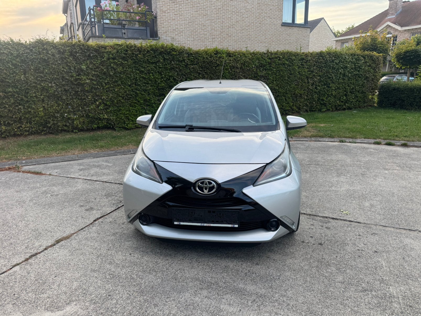 Toyota Aygo 1.0i benzine ,82000,+boek, Auto's, Toyota, Voorwielaandrijving, 4 zetels, Stof, 4 cilinders
