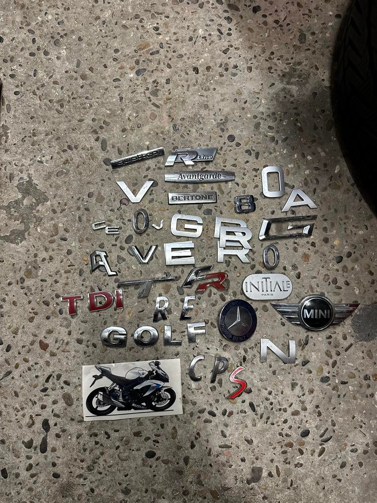 Emblème,logo, sticker, monogramme de véhicules en bon état, Autos : Pièces & Accessoires, Carrosserie & Tôlerie, BMW, Arrière