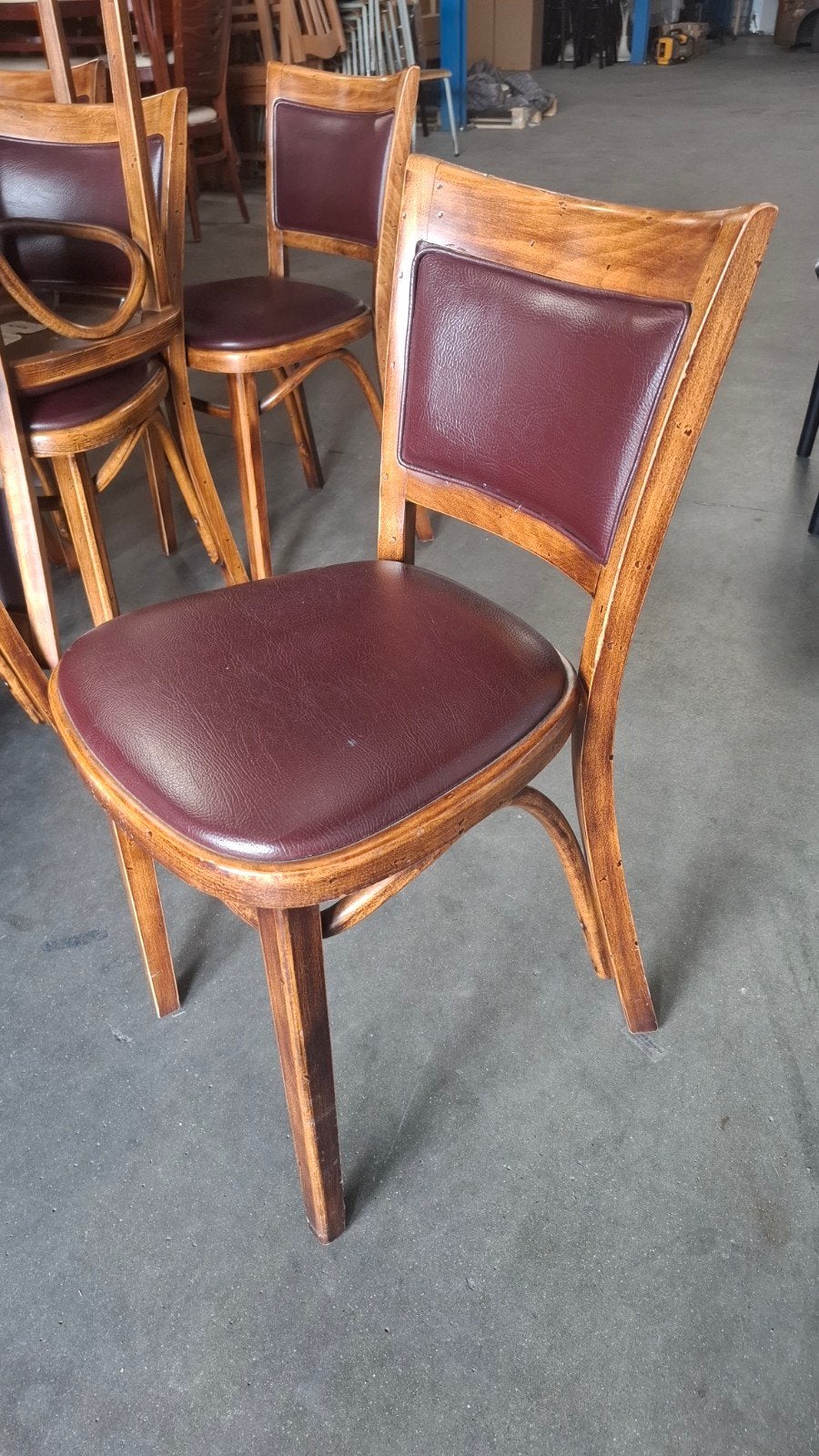 32 thonet cafe bistro HUTTEN bentwood antiek finish horeca, Huis en Inrichting, Stoelen, Hout, Leer, Bruin, Ophalen of Verzenden