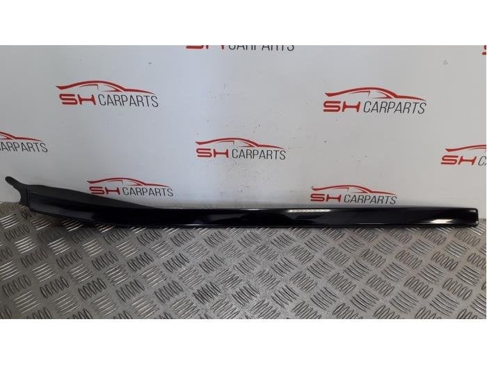 Protection montant A gauche d'un Mercedes GLA, 3 mois de garantie, Utilisé, -, -