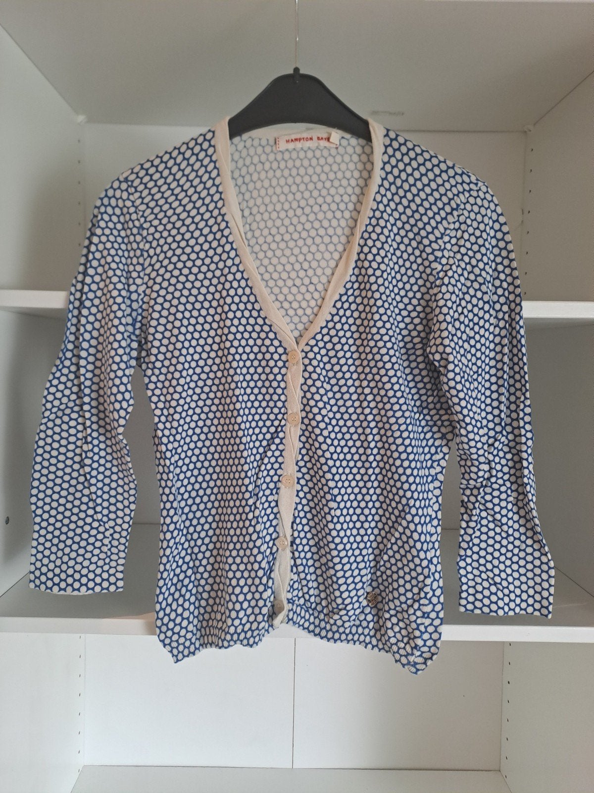 Mt S Blauwe cardigan met witte bolletjes, Kleding | Dames, Blauw, Ophalen of Verzenden, Zo goed als nieuw, Hampton Bays