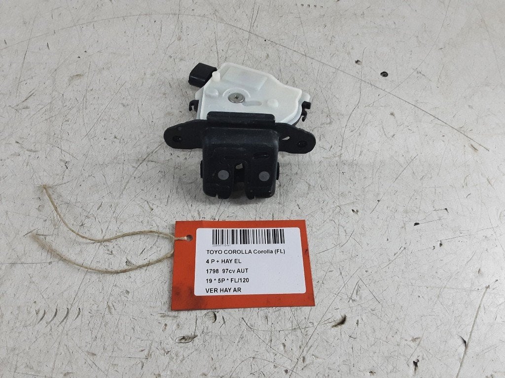 SERRURE COFFRE Toyota Corolla (E21 / EA1 / EH1) (01-2018/-), Mevr. I. Hauben, Haillon arrière, Toyota, Utilisé