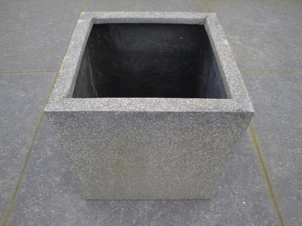 Bloempot / bloembak van kuststof GRATIS af te halen, Kunststof, Gebruikt, Vierkant, Minder dan 40 cm