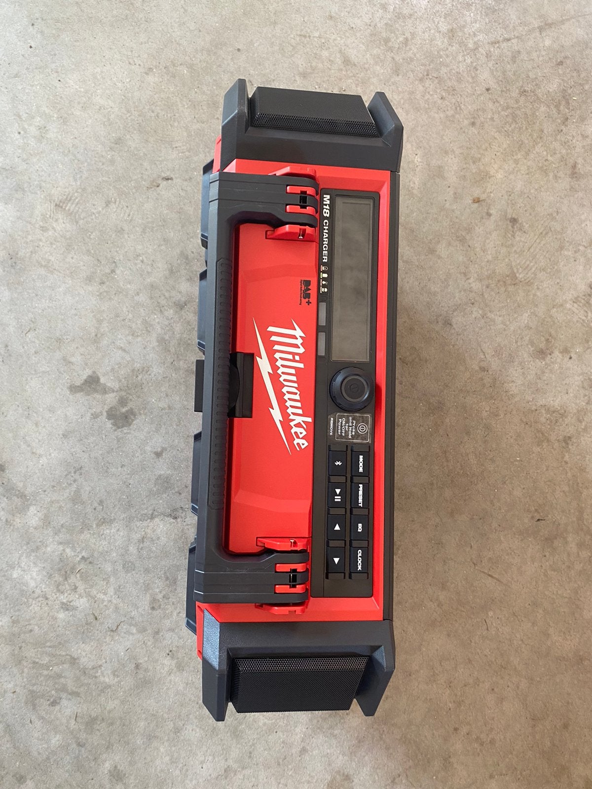 MILWAUKEE M18 packout radio !NIEUW!, Enlèvement, Neuf