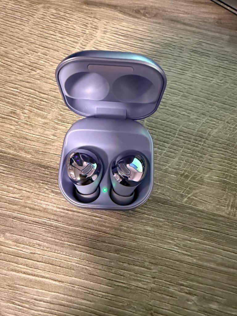 Galaxy buds pro paars compleet zoals nieuw, Telecommunicatie, Mobiele telefoons | Oordopjes, Ophalen, Zo goed als nieuw