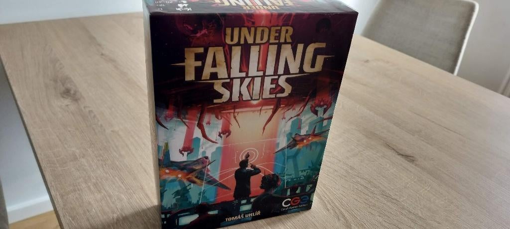 Under a Falling Skies, Enlèvement ou Envoi, Comme neuf