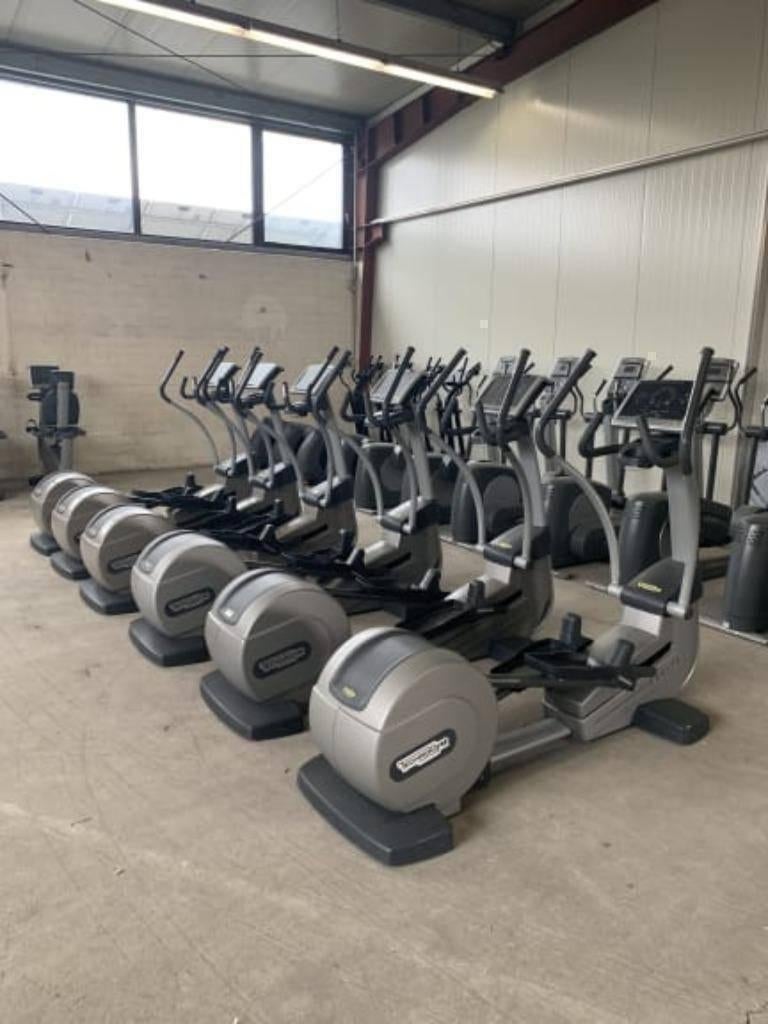 Technogym topmodel crosstrainer laagste prijs 1199,-, Enlèvement, Comme neuf, Bras