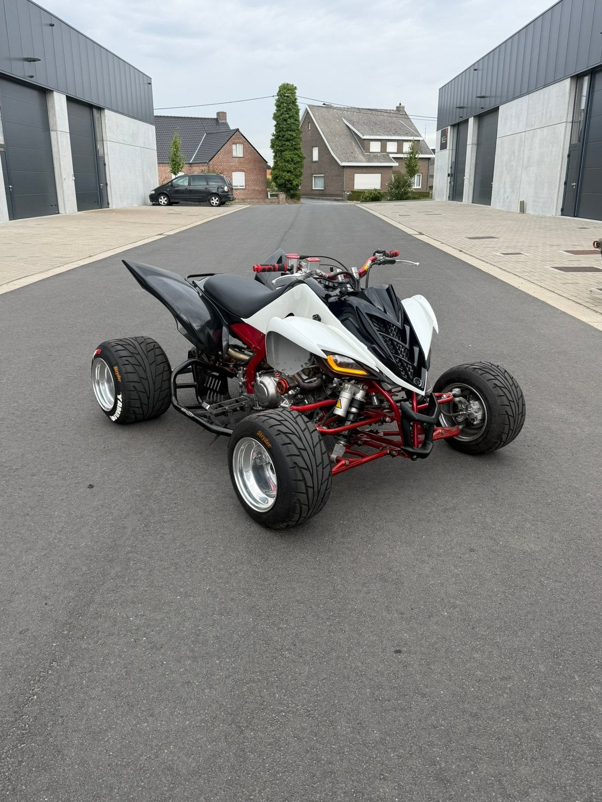 Yamaha Raptor 700R 2010 — Très belle version, Motos, 12 à 35 kW, 689 cm³, 1 cylindre