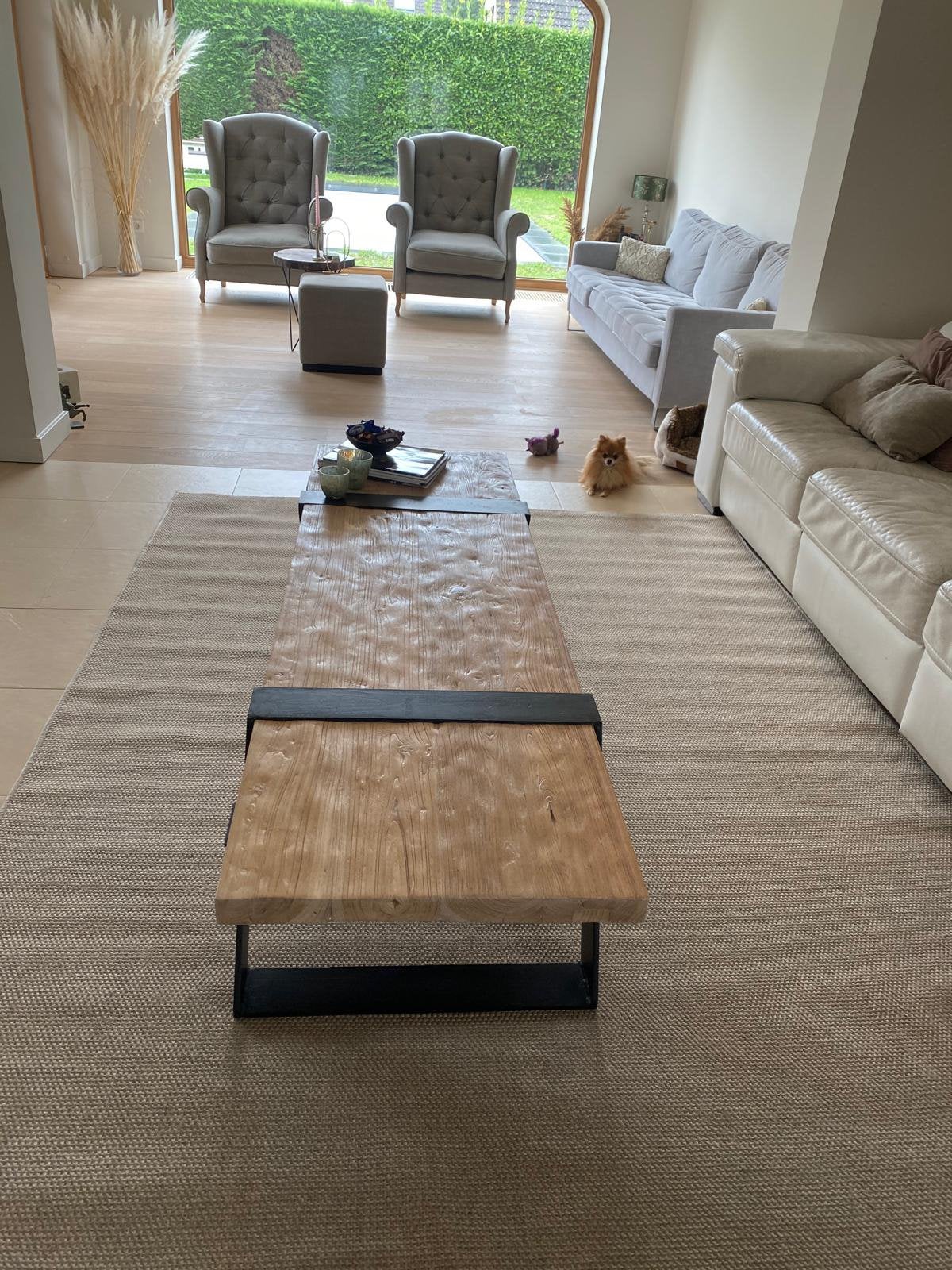 Houten salon tafel met smeetijzer., Ophalen, Zo goed als nieuw, Landelijk