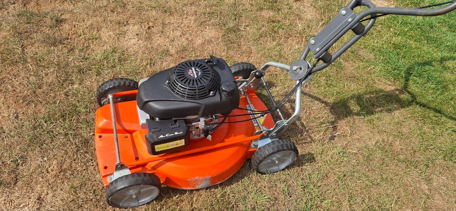 GRASMACHINE ZELFTREKKER, Tuin en Terras, Ophalen, Cirkelmaaier, Gebruikt, Benzine-grasmaaier