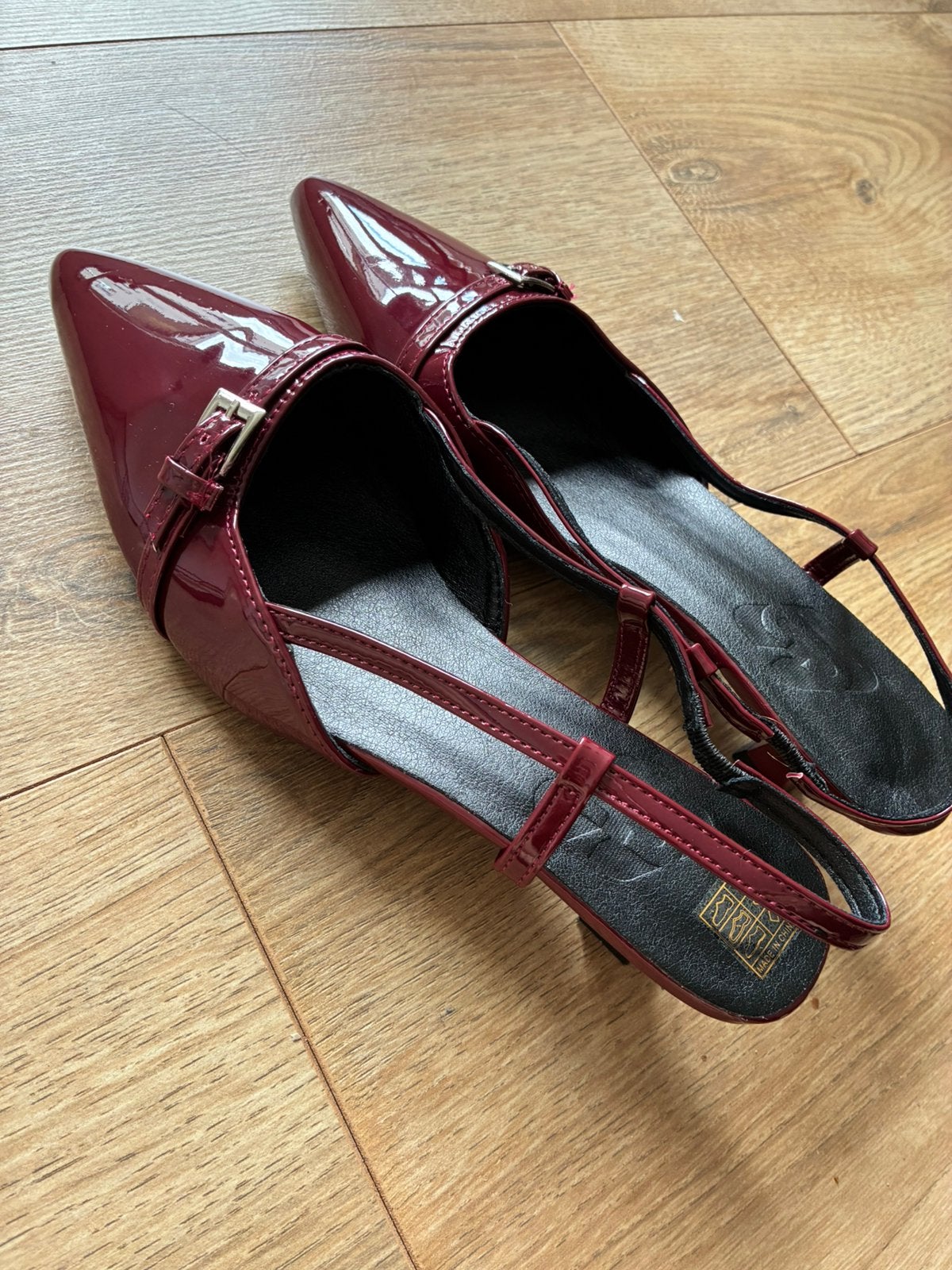 Bordeaux lak slingback pumps – maat 41 – als nieuw, Kleding | Dames, Ophalen, Nieuw